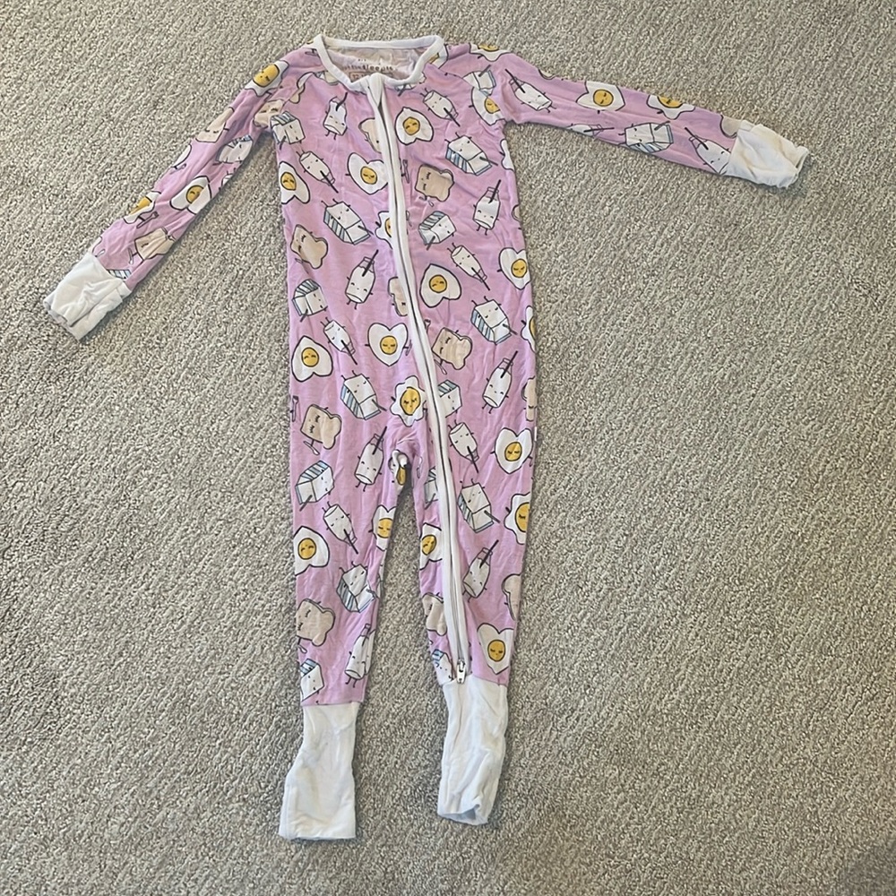 Little Sleepies Pajamas 

Size 12-18 months